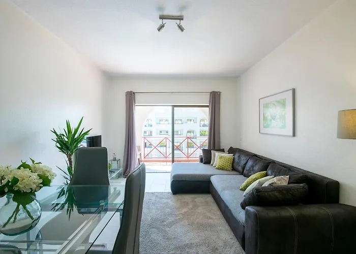 Sunshine Holidays Apartman