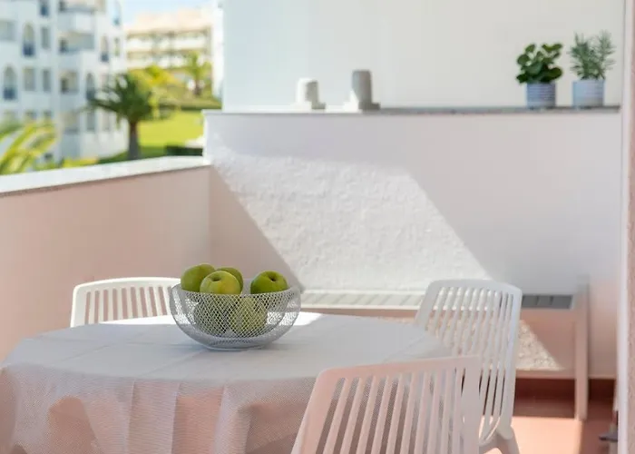 Sunshine Holidays Porches (Algarve)